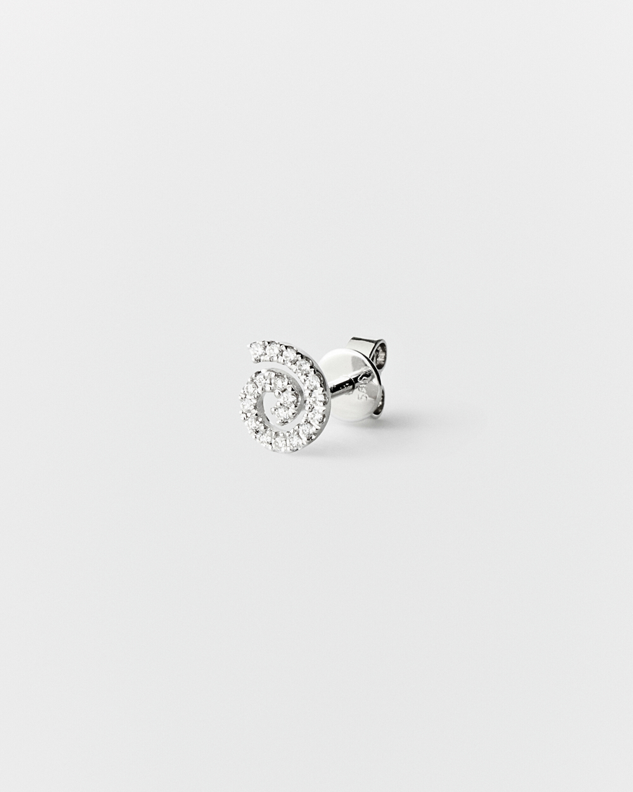 Swirl stud