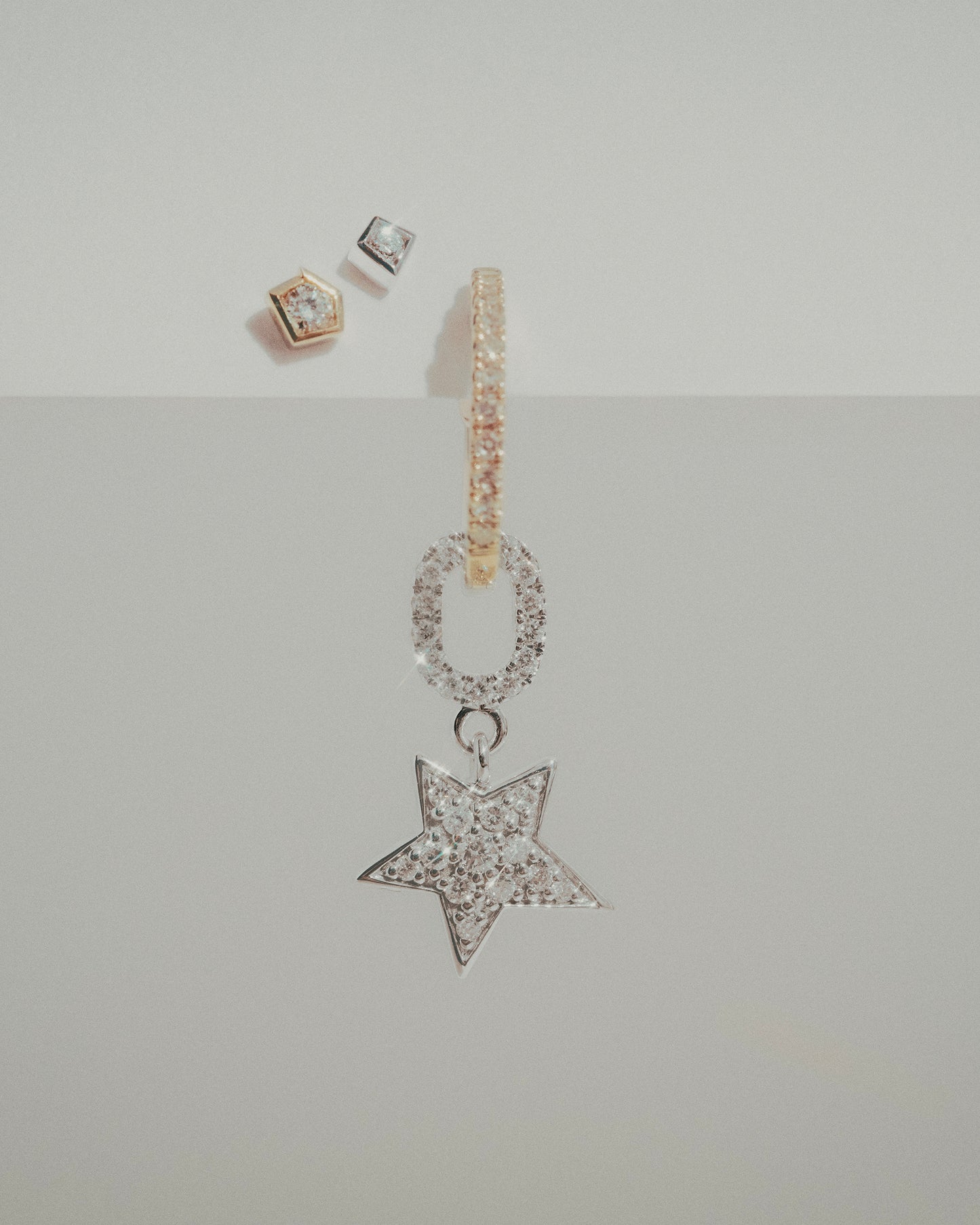 CELESTE STAR PENDANT - WHITE DIAMONDS & WHITE GOLD