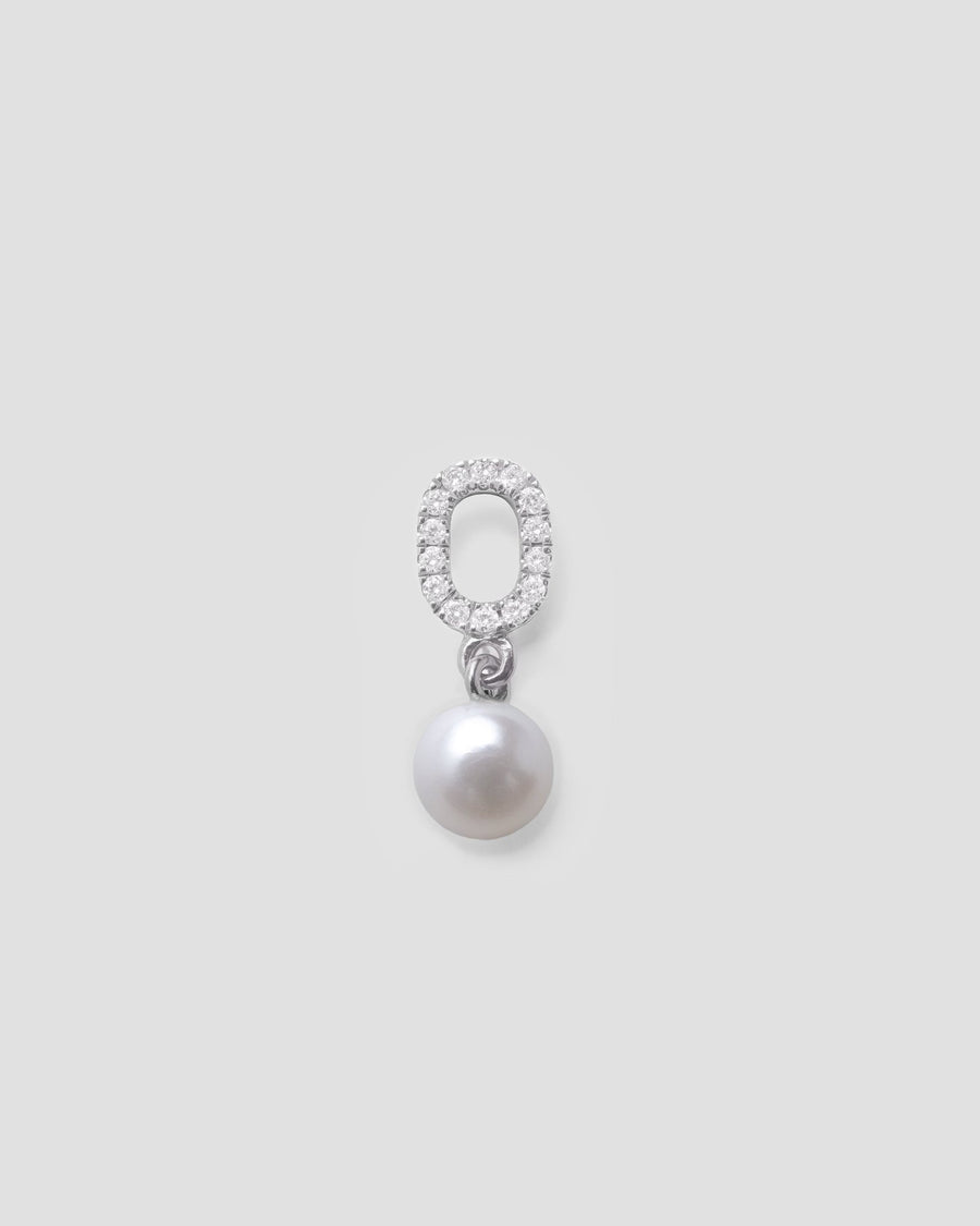 Ray pendant in 14k white gold, set with a lab grown diamond.