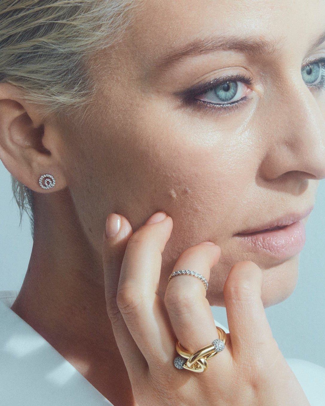 Loop stud - white diamond & white gold - ENNUI Atelier