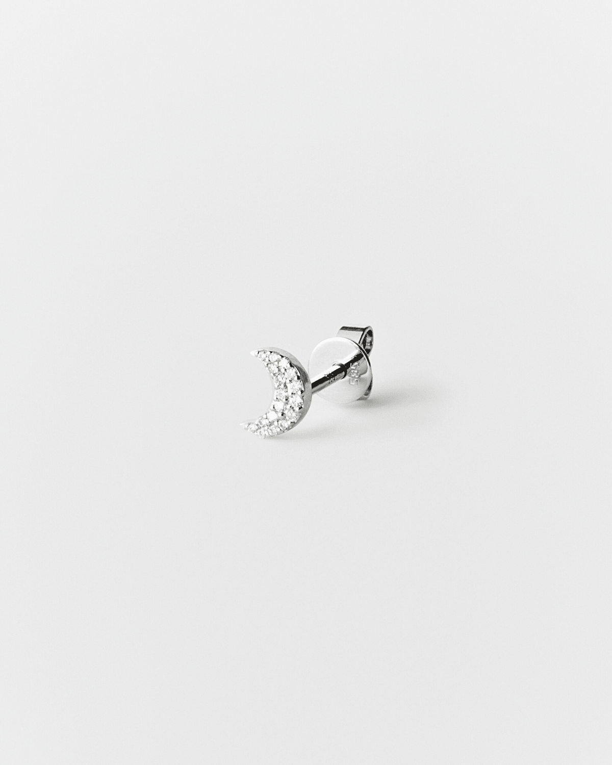 Luna stud