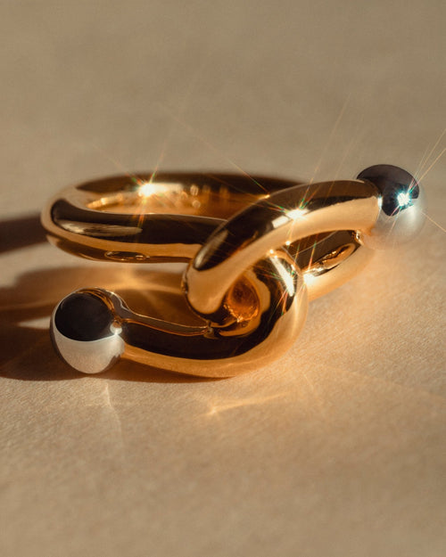 Falcat ring