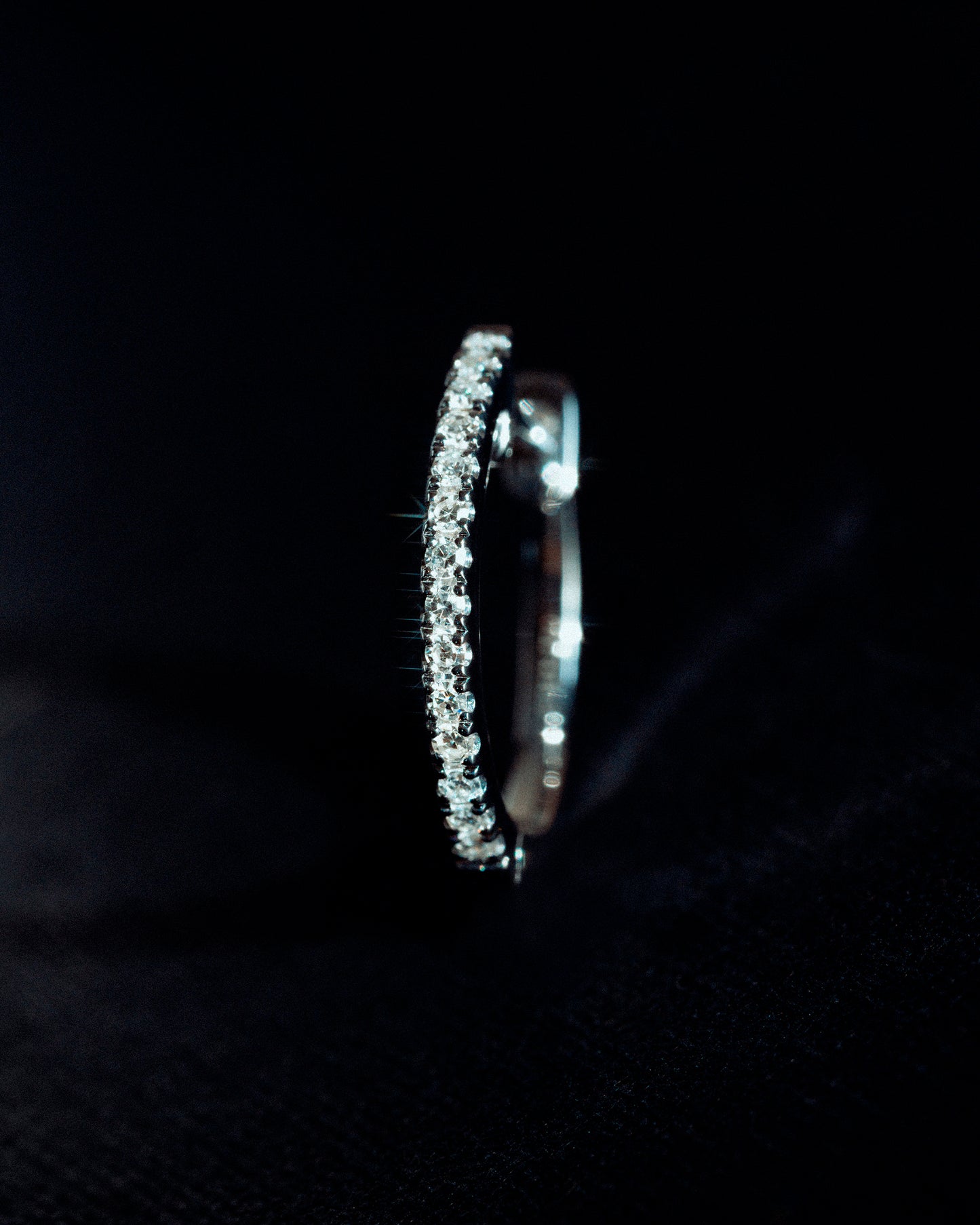 HOOP - WHITE DIAMOND & PLAIN WHITE GOLD - 14MM