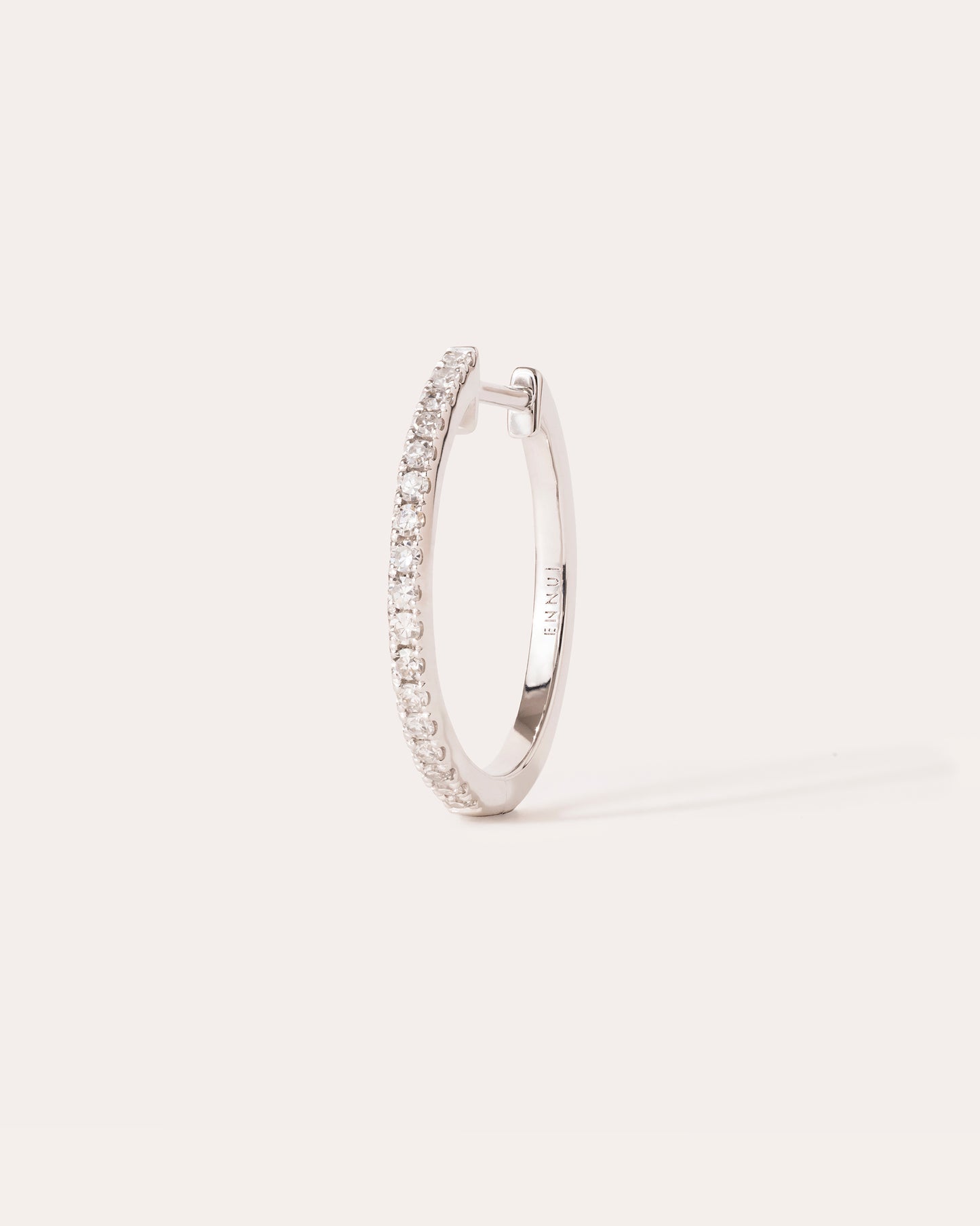 HOOP - WHITE DIAMOND & PLAIN WHITE GOLD - 16MM