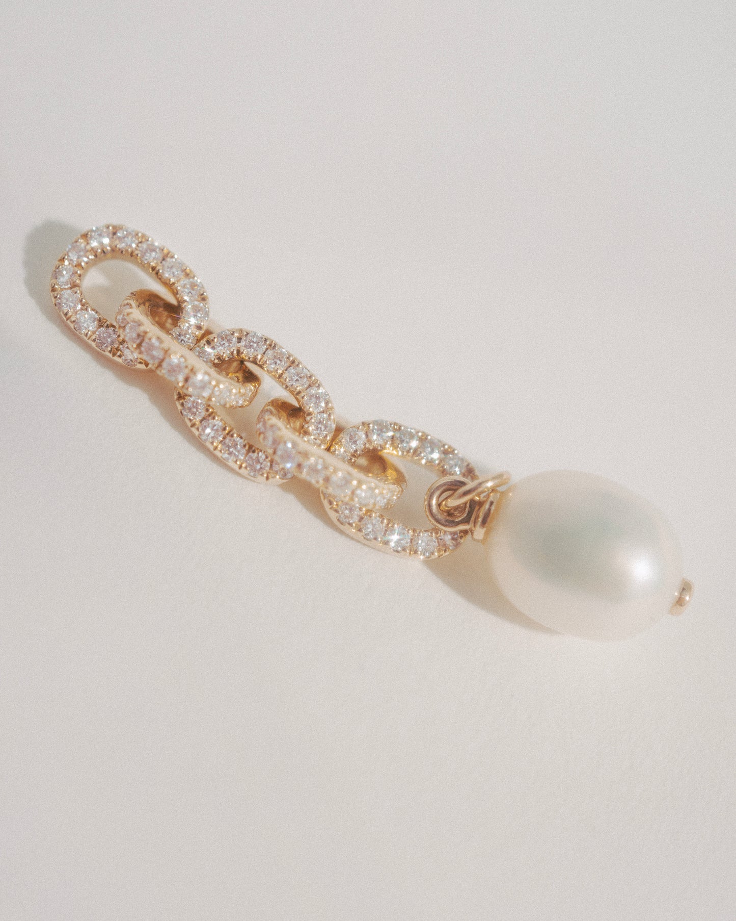 ERA PEARL PENDANT - WHITE LAB DIAMONDS/PEARL & WHITE GOLD