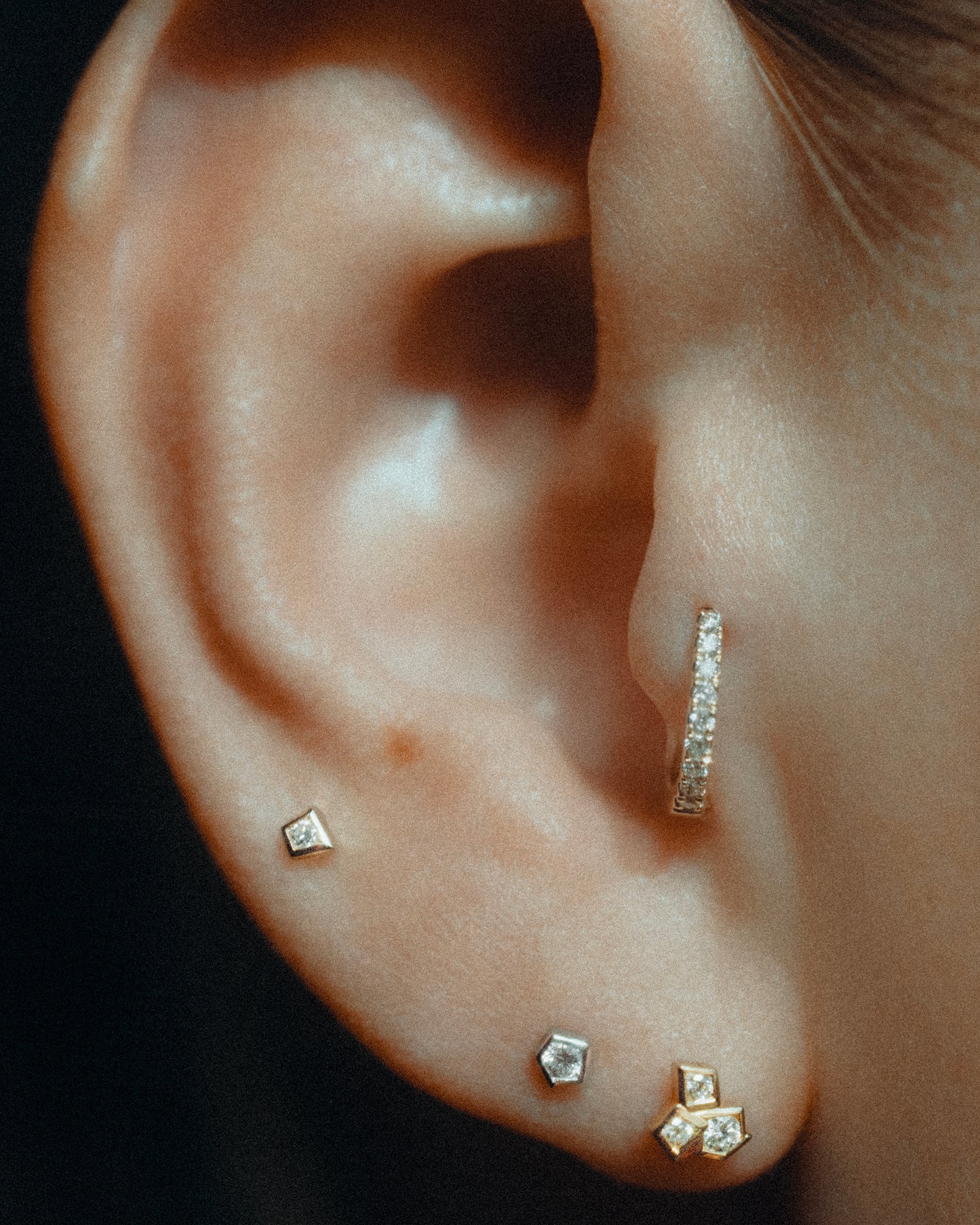 ECHO LABRET - WHITE LAB DIAMOND & WHITE GOLD