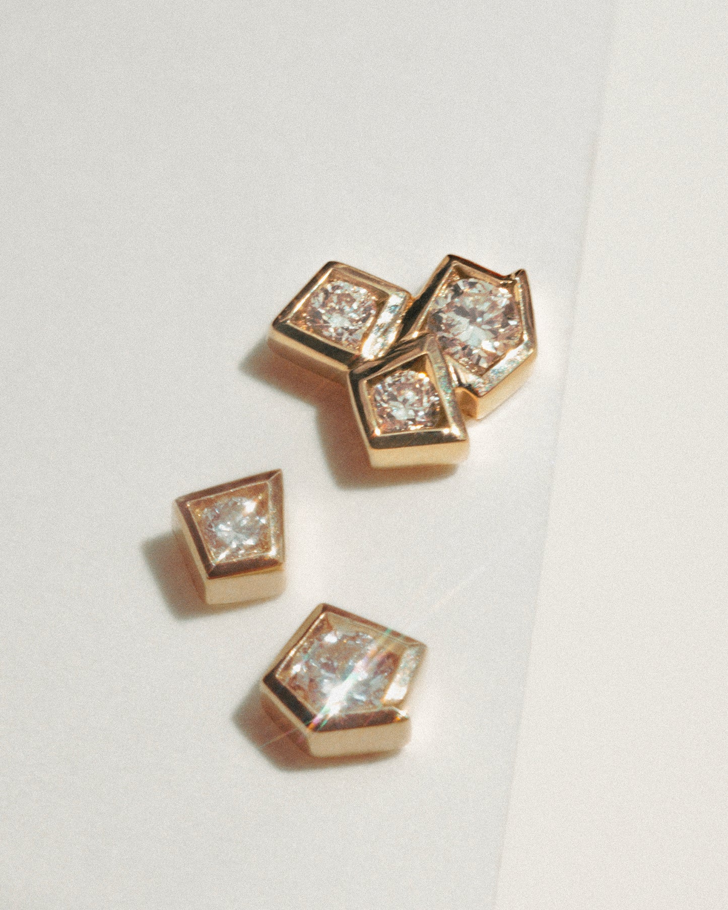 FRAME LABRET - WHITE LAB DIAMOND & YELLOW GOLD