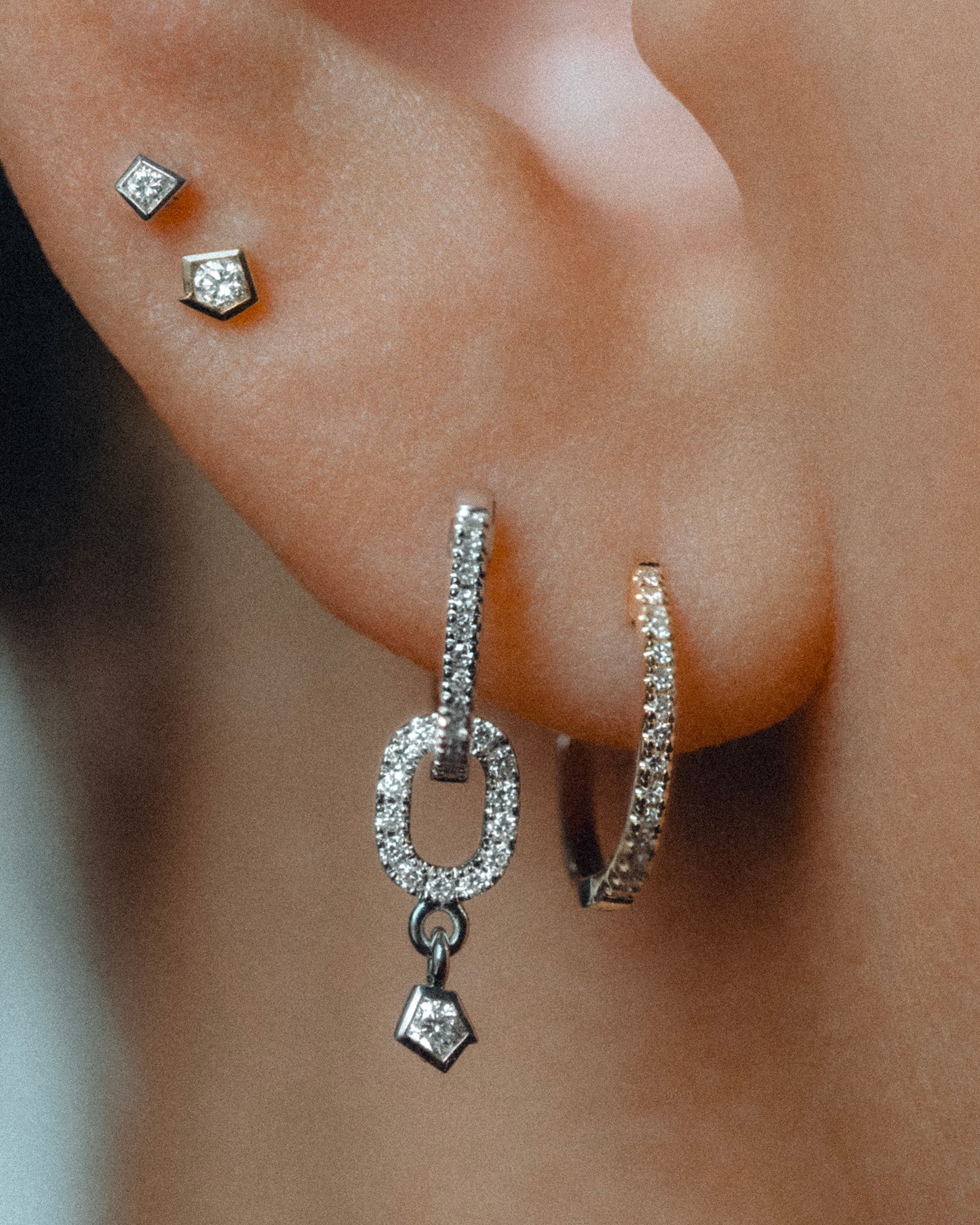 ECHO LABRET - WHITE LAB DIAMOND & WHITE GOLD