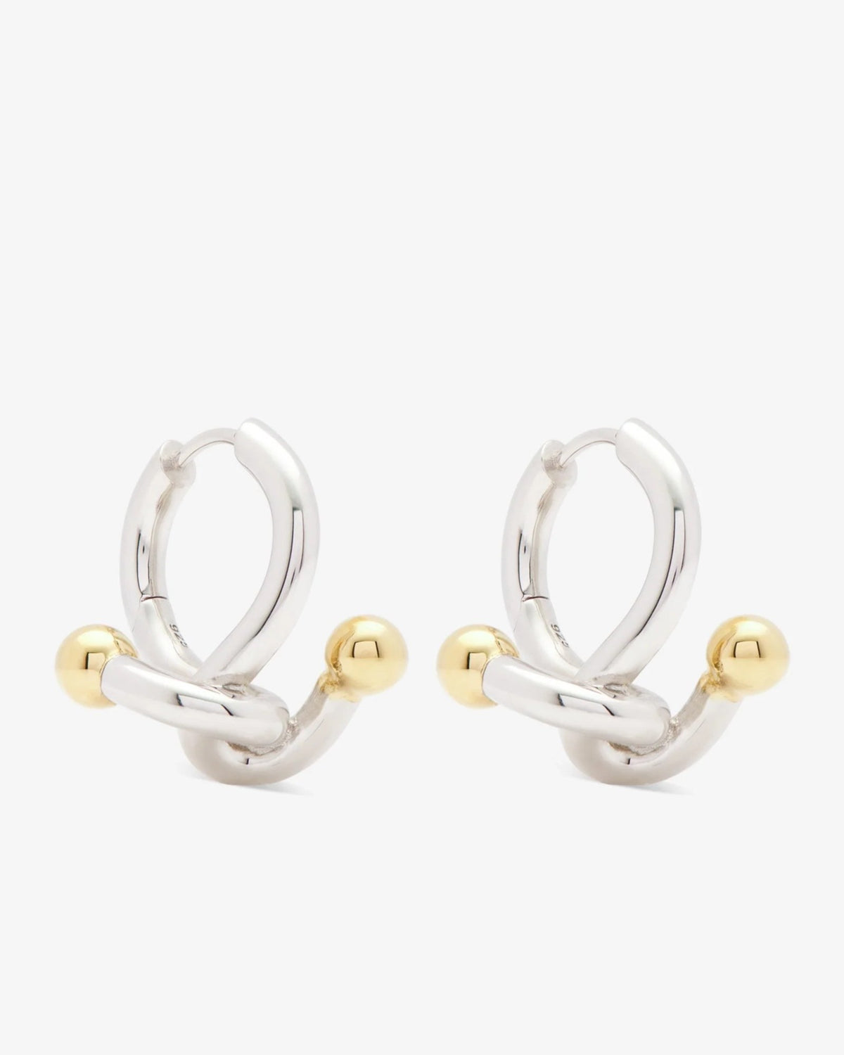 Falcat earrings in 925 silver.