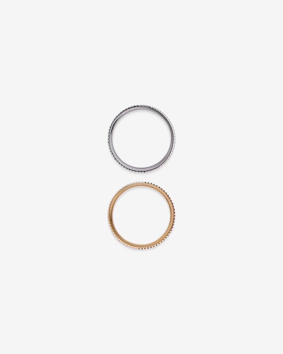 Ares ring in 14k yellow gold, set with a black diamond, detail view.