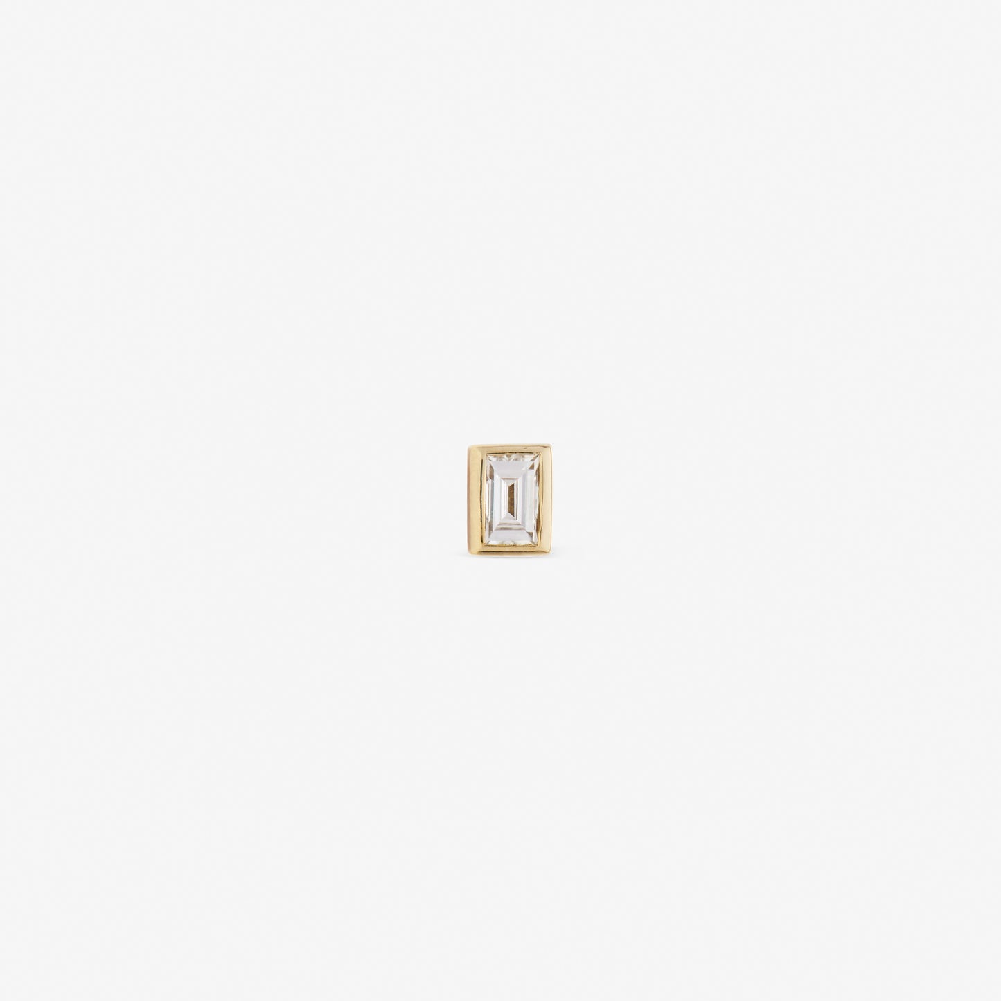 rectangular labret with white diamond set in yellow gold