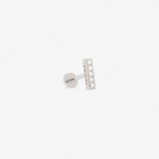 long island labret with white diamonds set in white gold