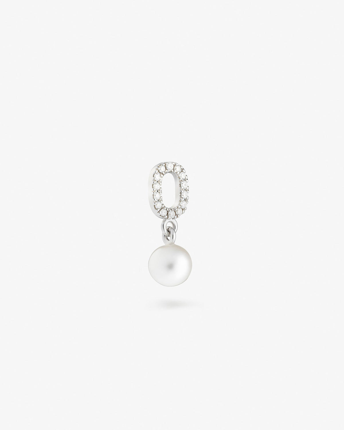 Ray pendant in 14k white gold, set with a lab grown diamond, detail view.
